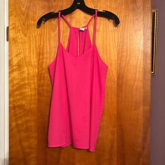 Bright pink top - Picture 1 of 5
